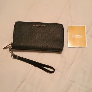 Michael Kors Wristlet